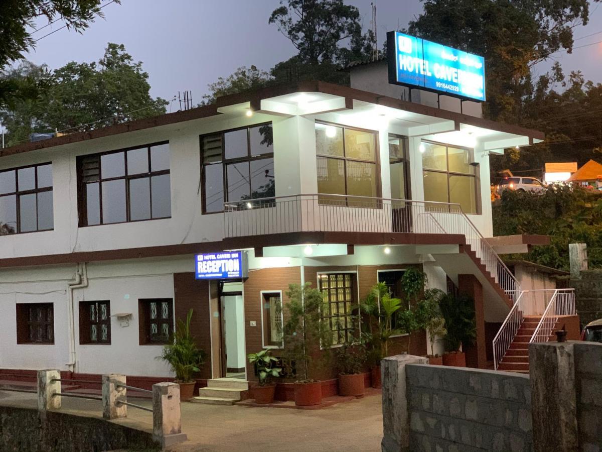 Hotel Caveri Inn Madikeri Kültér fotó