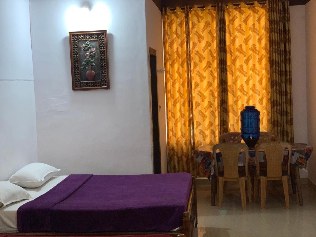 Hotel Caveri Inn Madikeri Kültér fotó