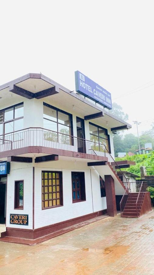 Hotel Caveri Inn Madikeri Kültér fotó