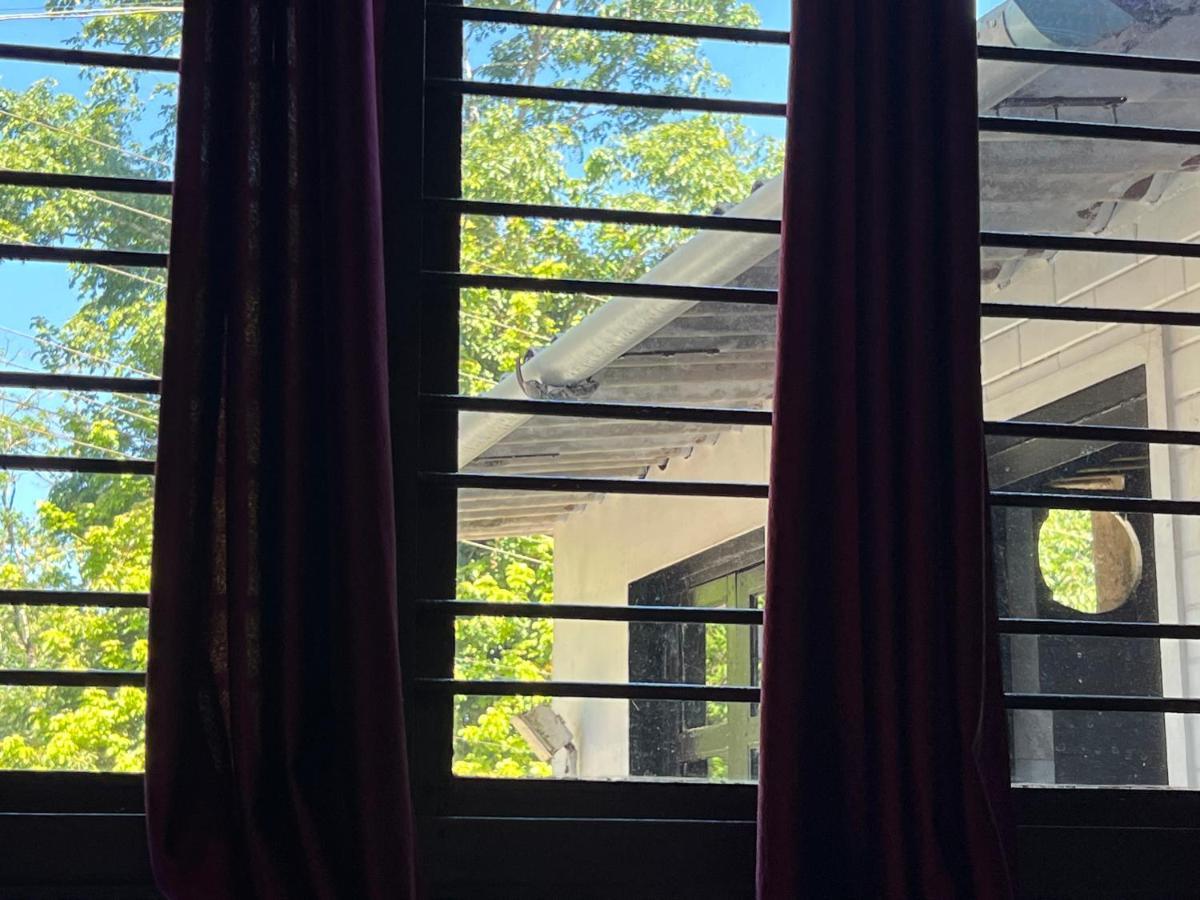 Hotel Caveri Inn Madikeri Kültér fotó
