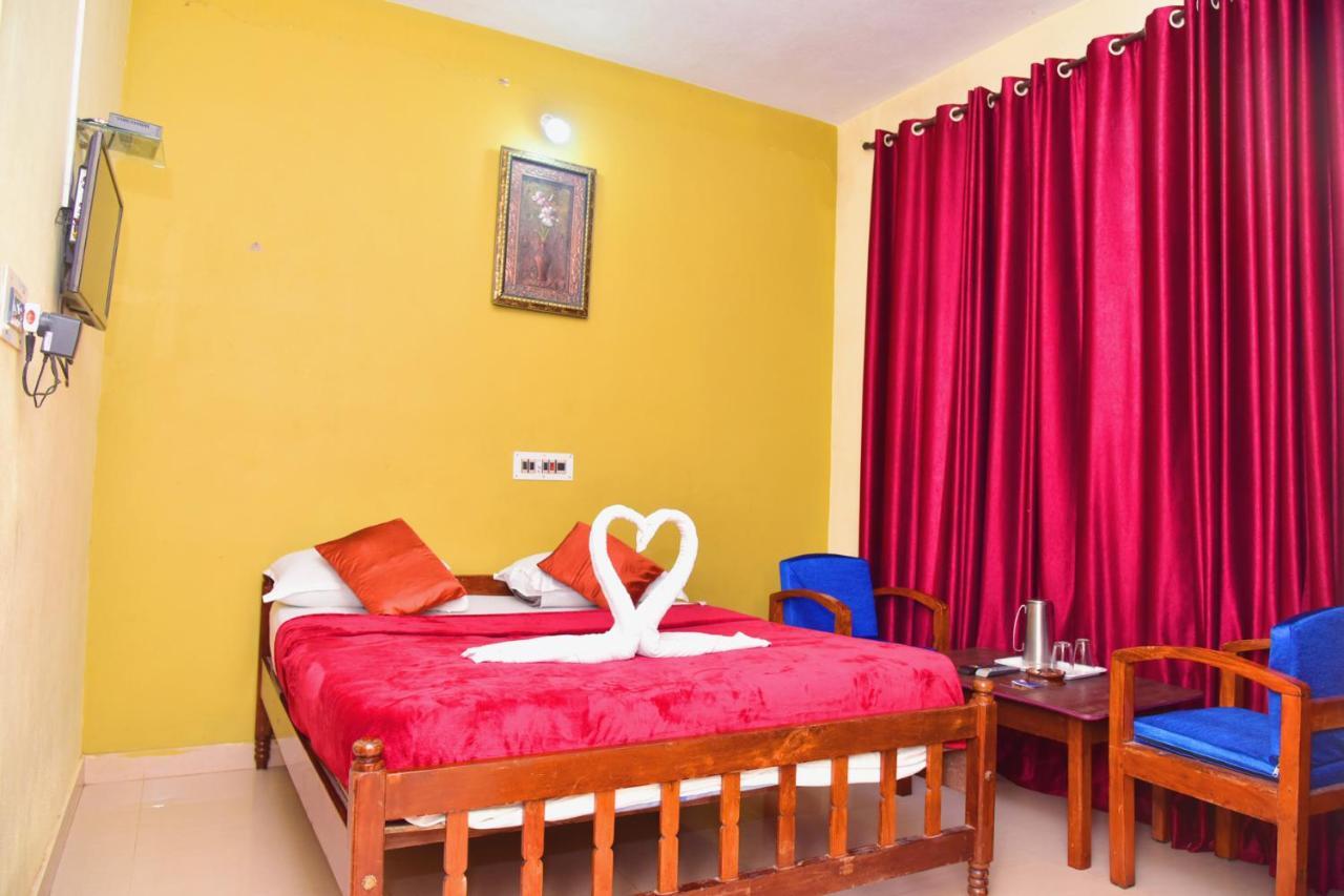 Hotel Caveri Inn Madikeri Kültér fotó